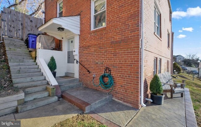 Building Photo - 3631 S Kemper Rd