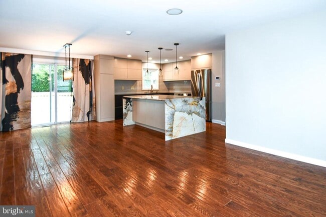 Building Photo - 8844 Mourning Dove Ct