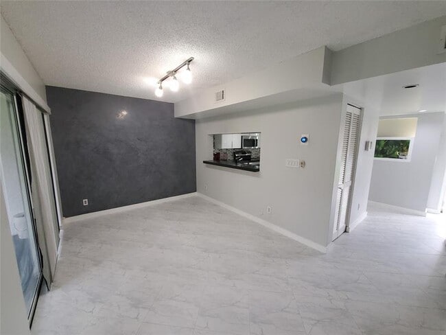 Building Photo - 855 NW 91st Terrace