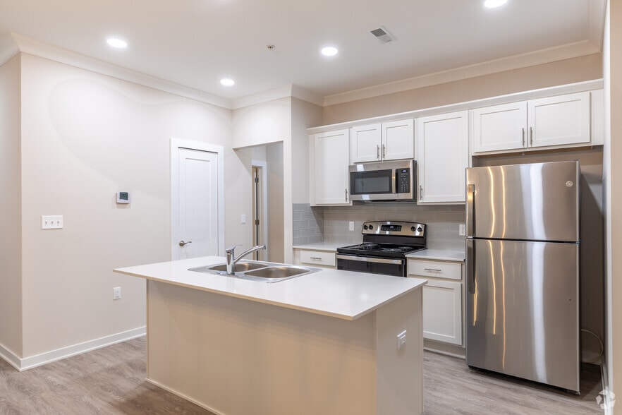 Primary Photo - Filmore Place