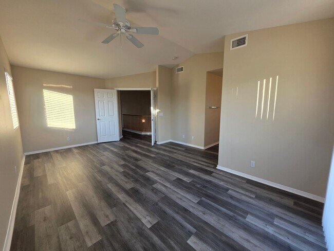 Building Photo - 748 Maccabe Ave