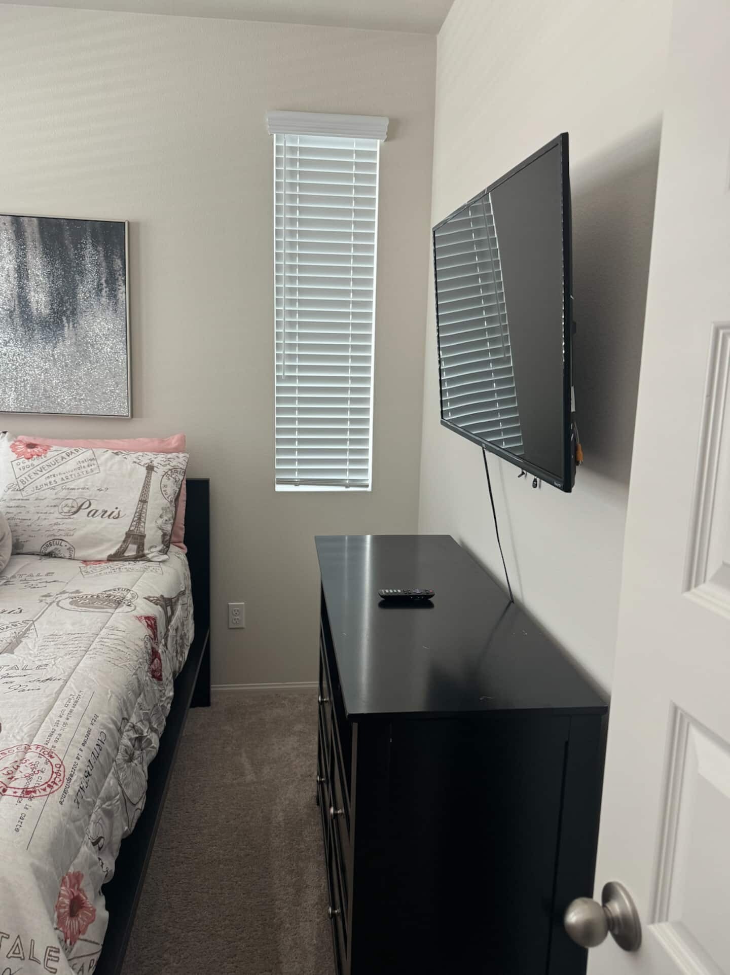 Building Photo - 211 N Vincent Ave