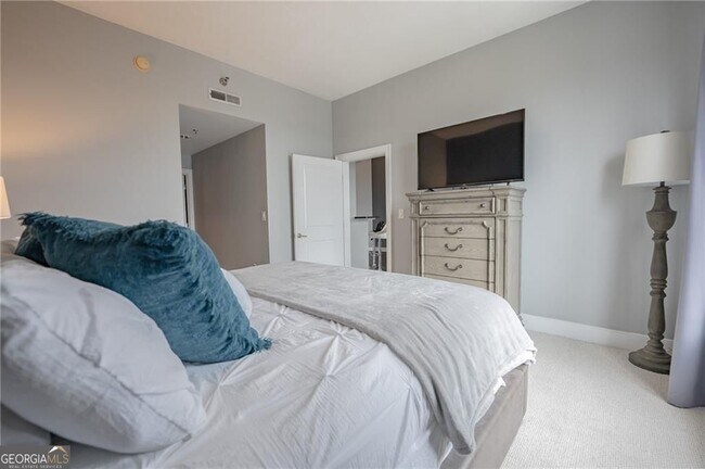 Building Photo - 285 Centennial Olympic Park Dr NW