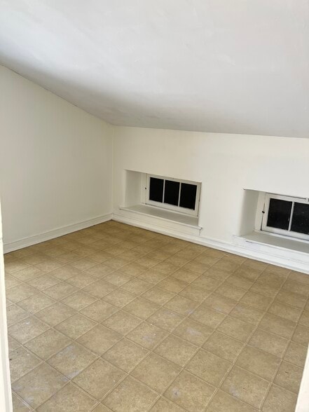 Building Photo - 3030 Butler Pike