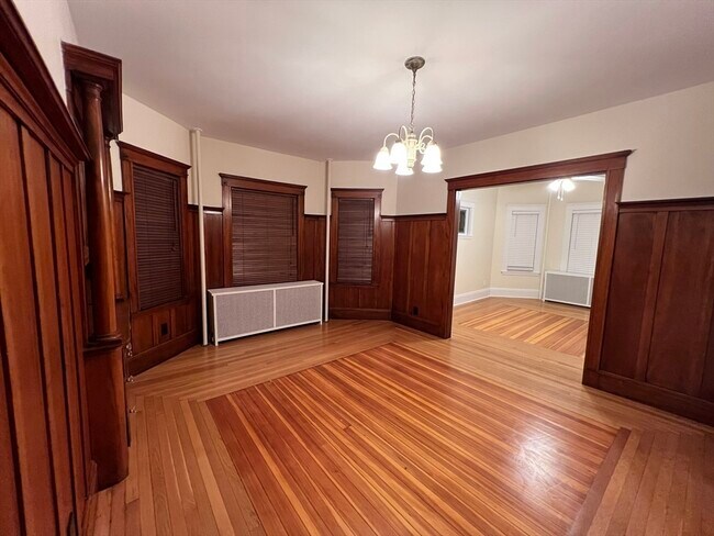 Building Photo - 67 Commonwealth Rd