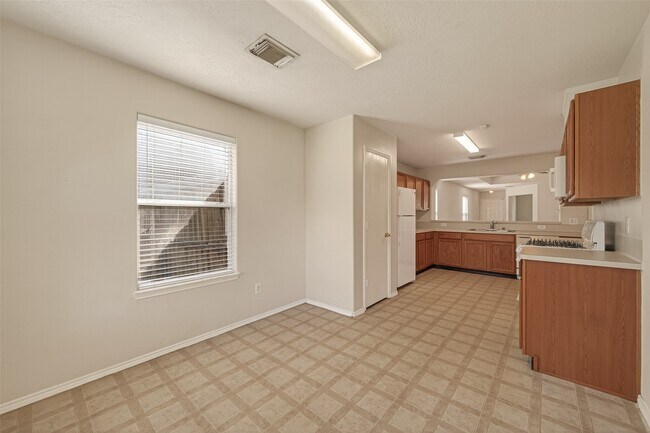 Building Photo - 19119 Yaupon Ranch Dr