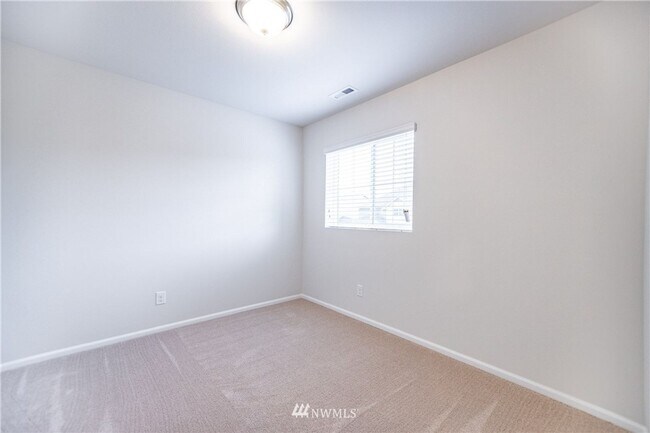 Building Photo - FOR RENT | South Hill / Puyallup Rainier Ridge Community