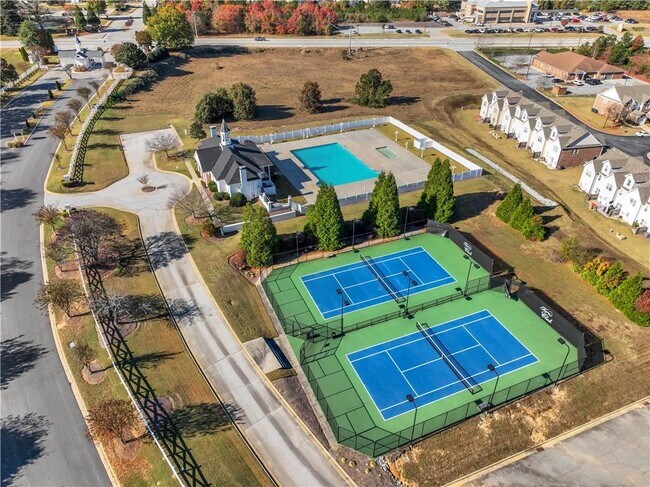 Building Photo - 127 Tara Blvd