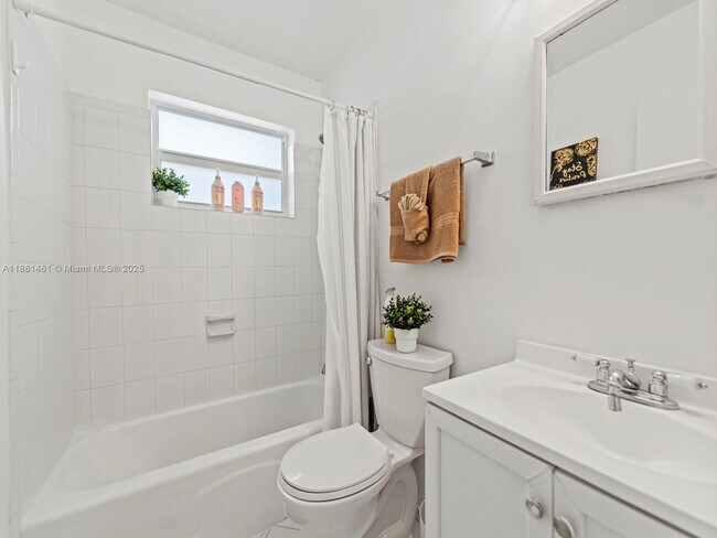 Building Photo - 6161 SW 44th St