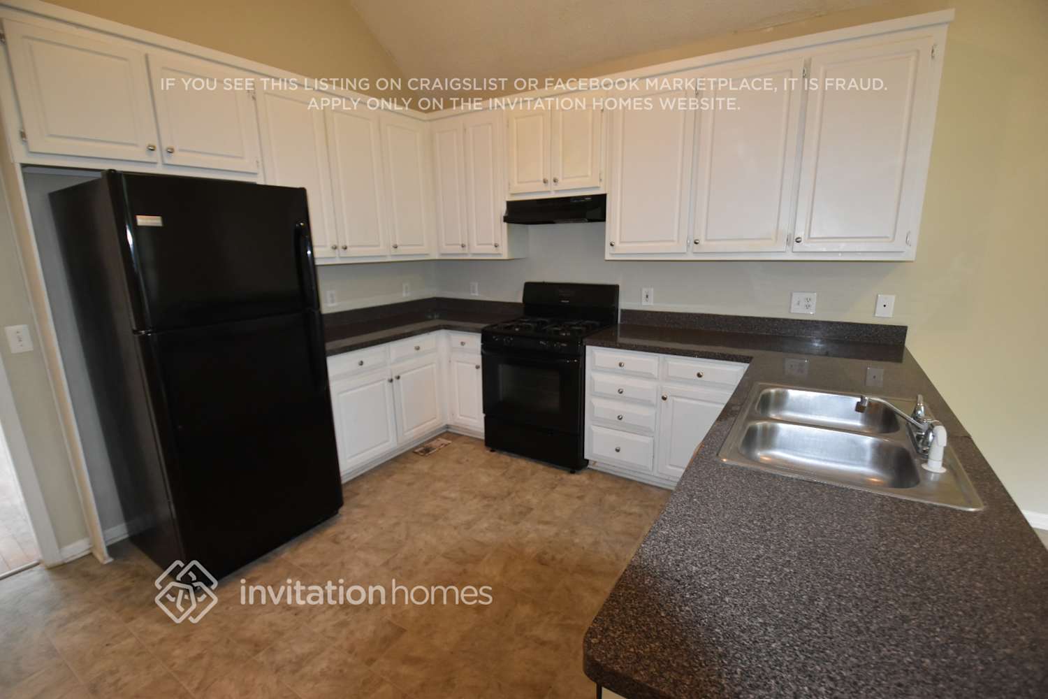 Building Photo - 2026 Spicers Ln