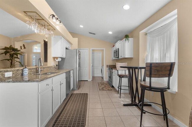 Building Photo - 2438 Brewerton Ln