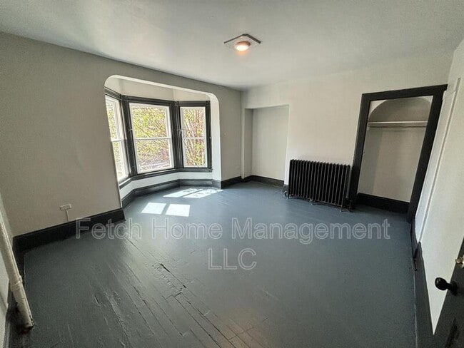Primary Photo - 19 S Ann St