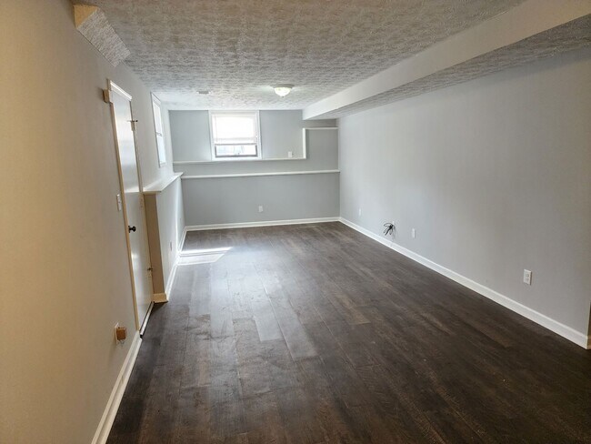 Building Photo - Beautiful 4 bed 3 bath home located in Acworth