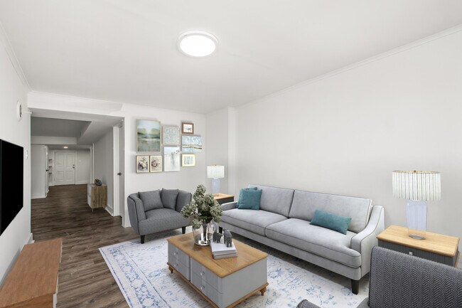 Building Photo - 1919 W Chicago Ave