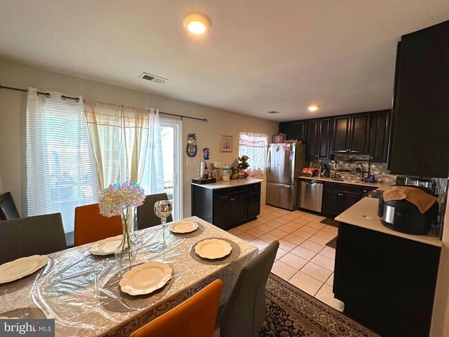 Building Photo - 1338 Springtide Pl