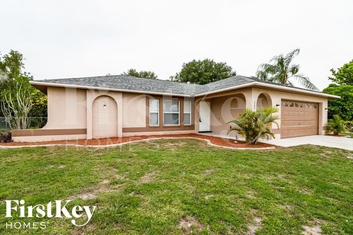 Building Photo - 242 SW 34th Terrace