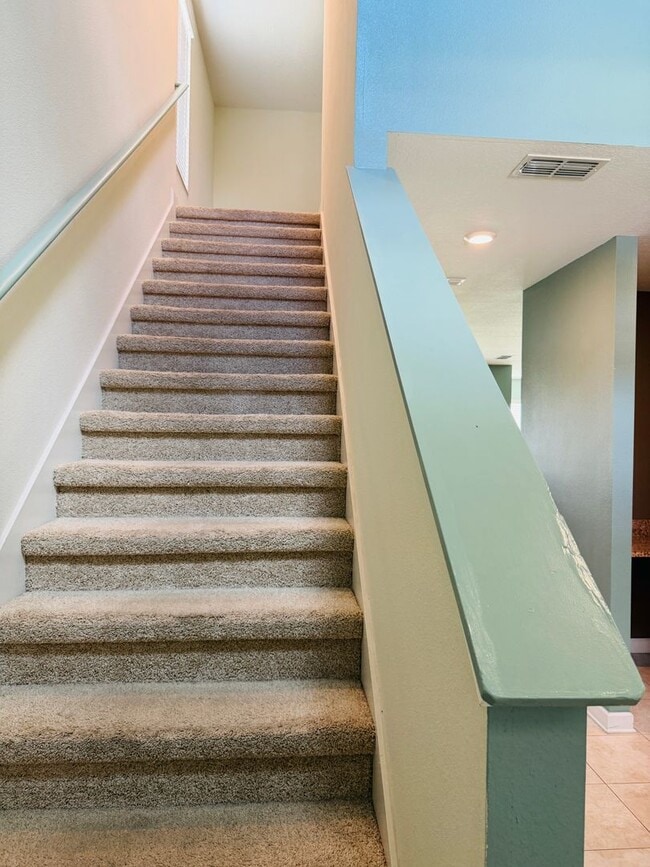 Building Photo - 4 Bed 2.5 Bath Single Family in Storey Lake