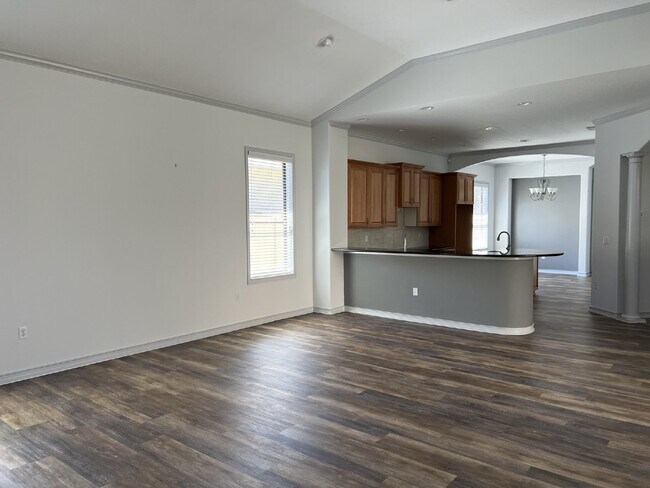 Building Photo - "Elegant 3-Bed, 3-Bath Home with a heated ...