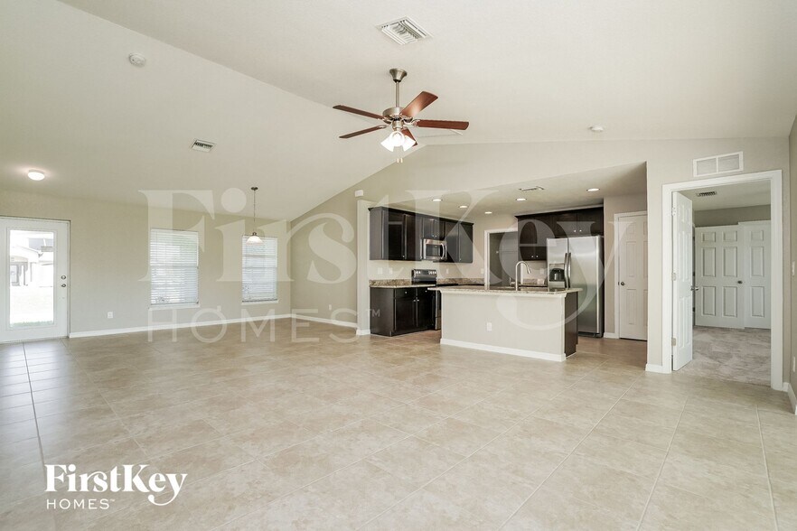 Building Photo - 1114 SW 41st Terrace