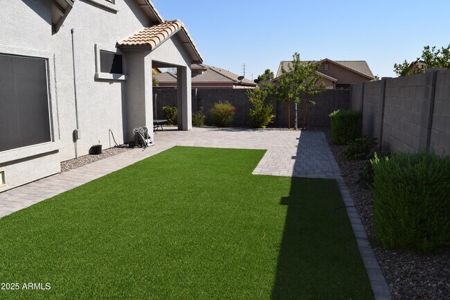 Building Photo - 3680 S Joshua Tree Ln