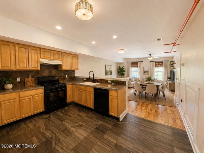 Building Photo - 616 Mattison Ave