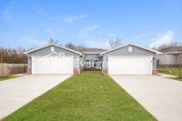 Building Photo - 6600 NW Kathleen St