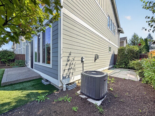 Building Photo - 21238 80th Ave W