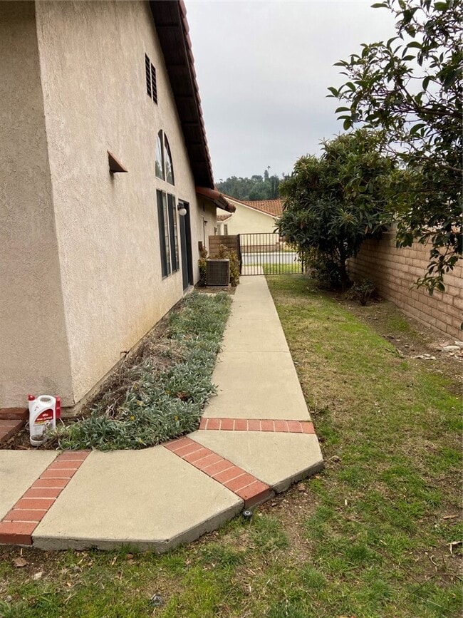 Building Photo - 20429 Amhurst Dr