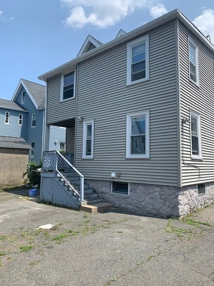 Building Photo - 14 Shawmut Ter