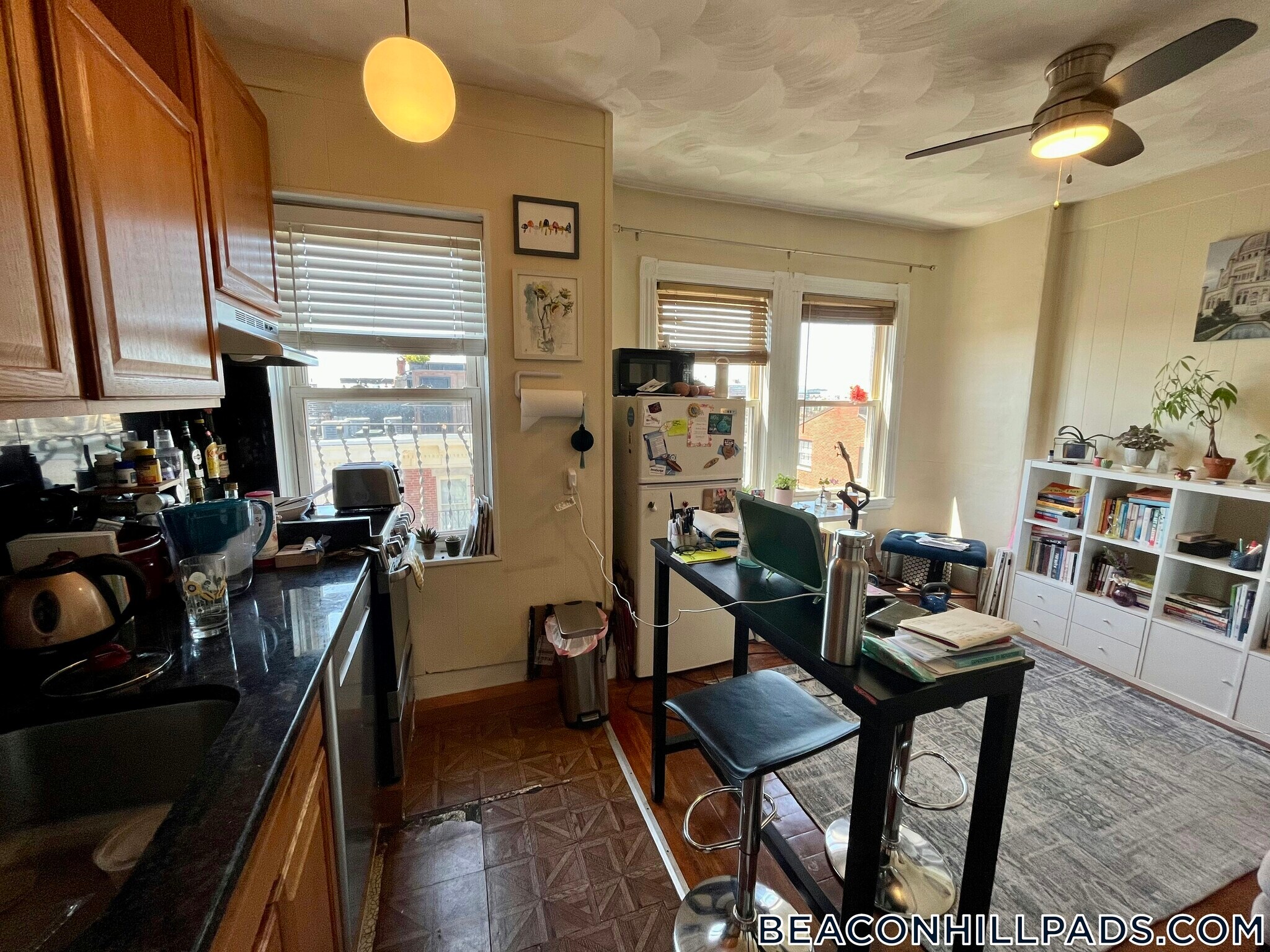 Building Photo - 108 Myrtle St