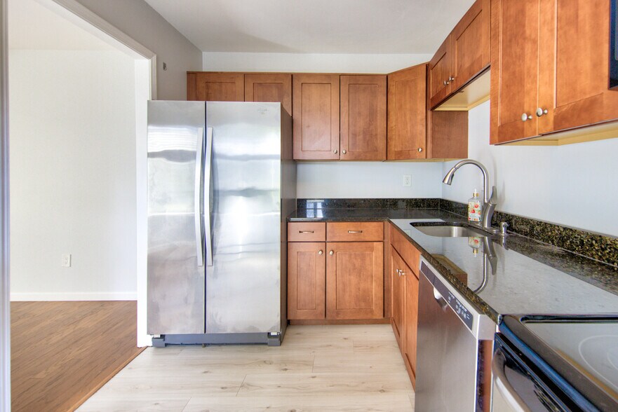 Building Photo - 411 W Conestoga Rd