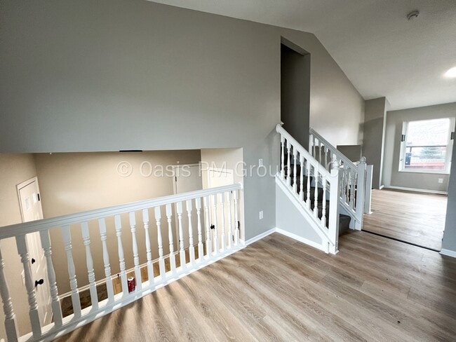 Building Photo - 709 Academy Dr