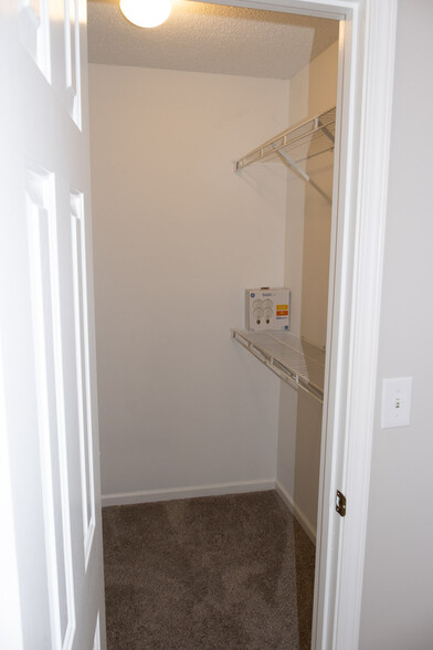 Master Closet - 13300 Morris Rd