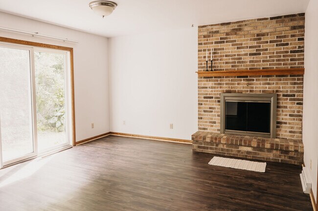 Building Photo - 3052 Acker St