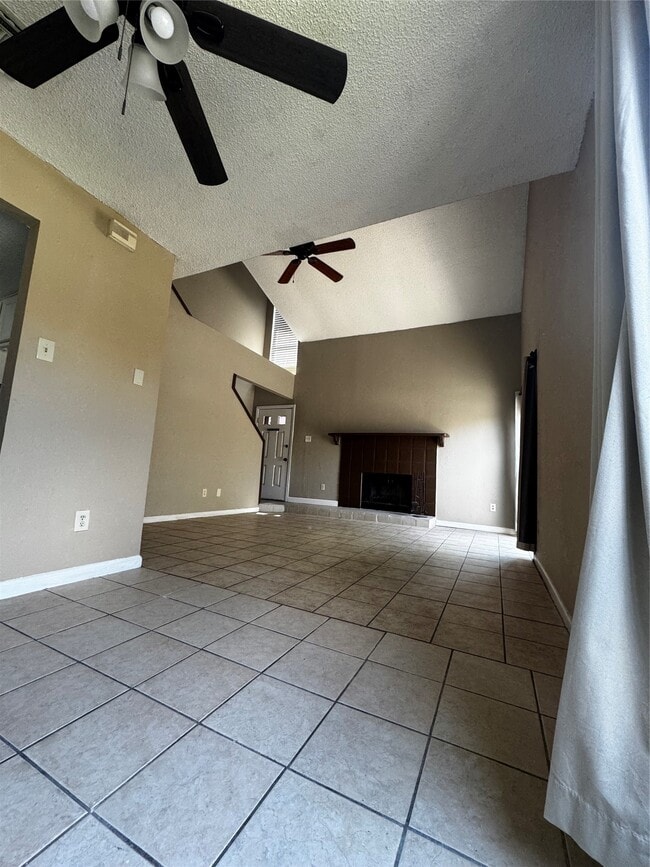 Building Photo - 9536 Pagewood Ln