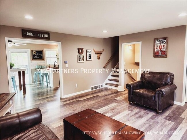 Building Photo - 5817 W 101st-
