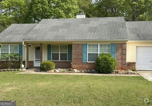 Building Photo - 305 Bryant Dr