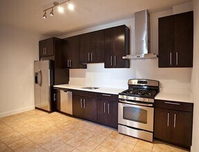 Building Photo - 3.0 bedroom in Somerville Massachusetts 02143