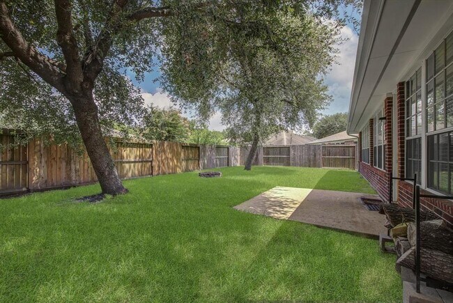 Building Photo - 16806 Ivy Wild Ln
