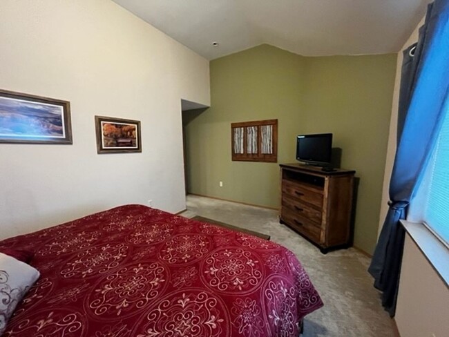 Building Photo - Winter Seasonal Rental- Tarn Landing C6