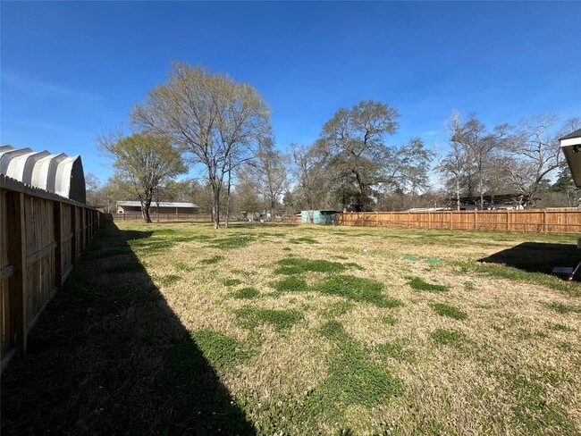Building Photo - 30023 Rosebud St