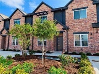 Building Photo - 1451 Associates Ave