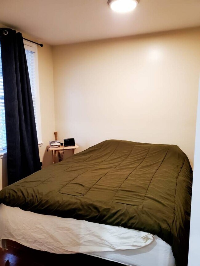 Building Photo - 468 E 141st St