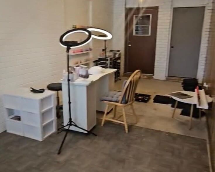 Building Photo - 713 Lariat Loop