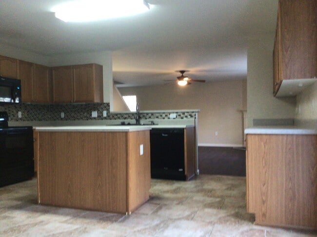 Building Photo - 14718 Watertrace Dr