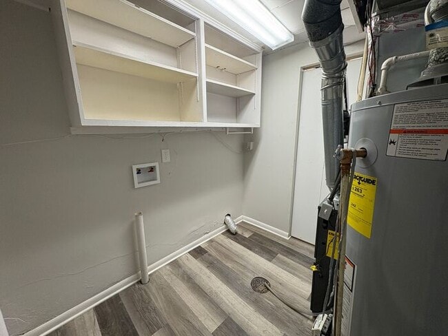 Building Photo - Comfortable 3-Bedroom Home with Fenced Yar...
