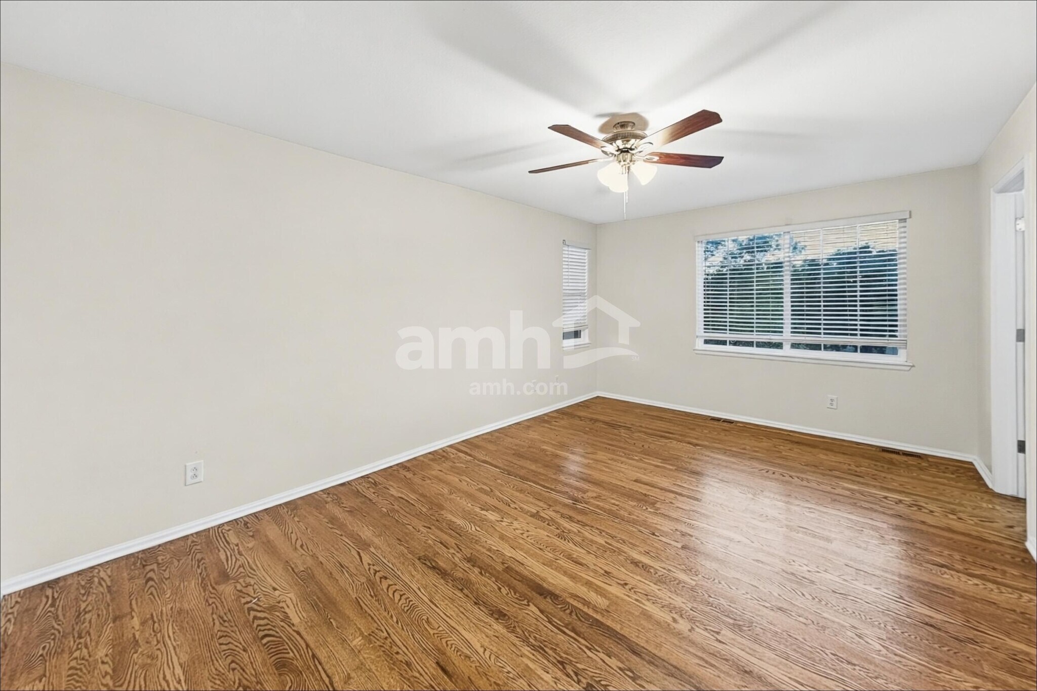 Building Photo - 11852 Altura St