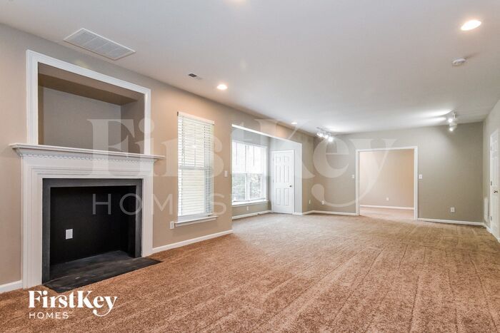 Building Photo - 104 Jamestown Oaks Dr