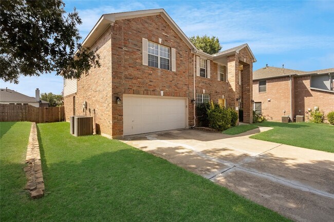 Building Photo - 2 Watergrove Ct