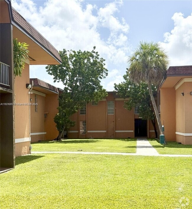 Building Photo - 9449 SW 76th St
